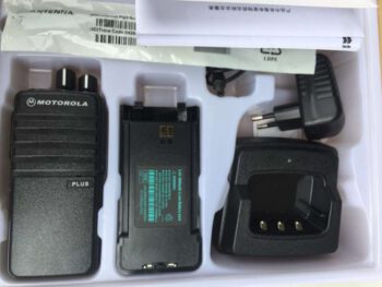 Motorola cp 1100 plus