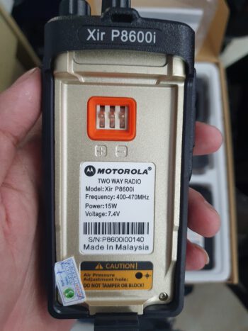 Motorola Xir P8600i 02