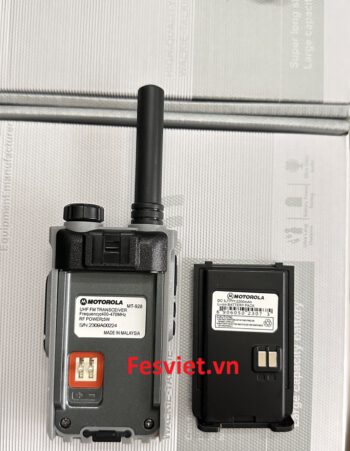 Máy bộ đàm Motorola MT-928 3 z5513237055049 b7bf272f58d726407ec6752eb8e0ca73